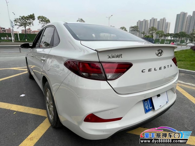 19年现代悦动轿车抵押车出售