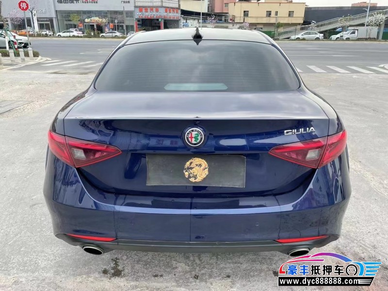 19年阿尔法·罗密欧Giulia轿车抵押车出售