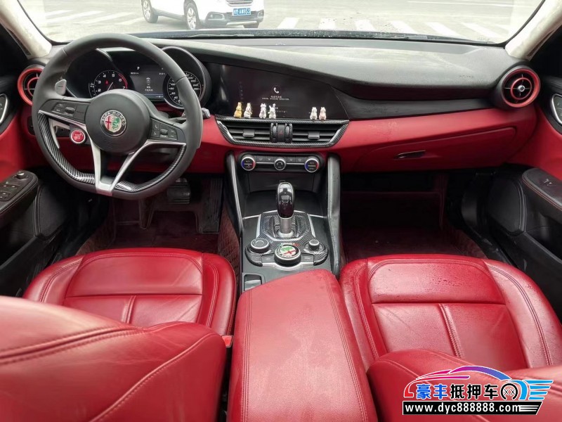 19年阿尔法·罗密欧Giulia轿车抵押车出售