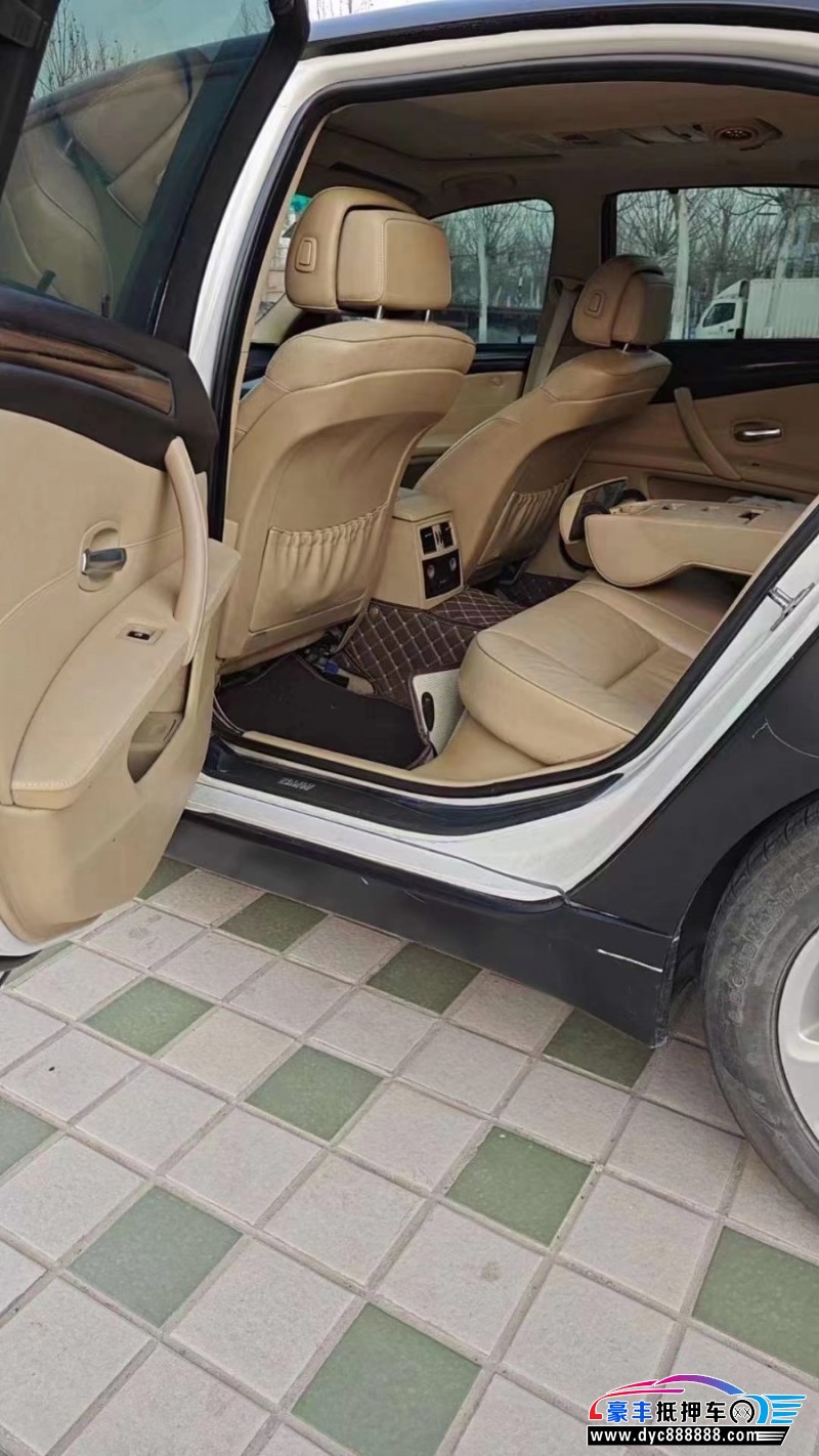 10年宝马5系轿车抵押车出售