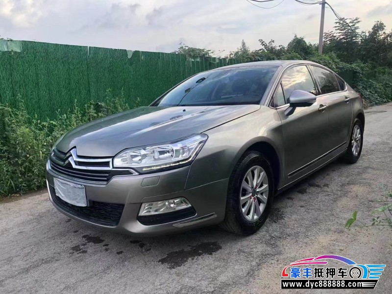 13年雪铁龙C5轿车抵押车出售