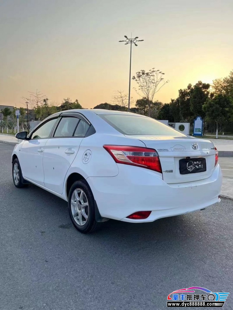 16年丰田威驰轿车抵押车出售
