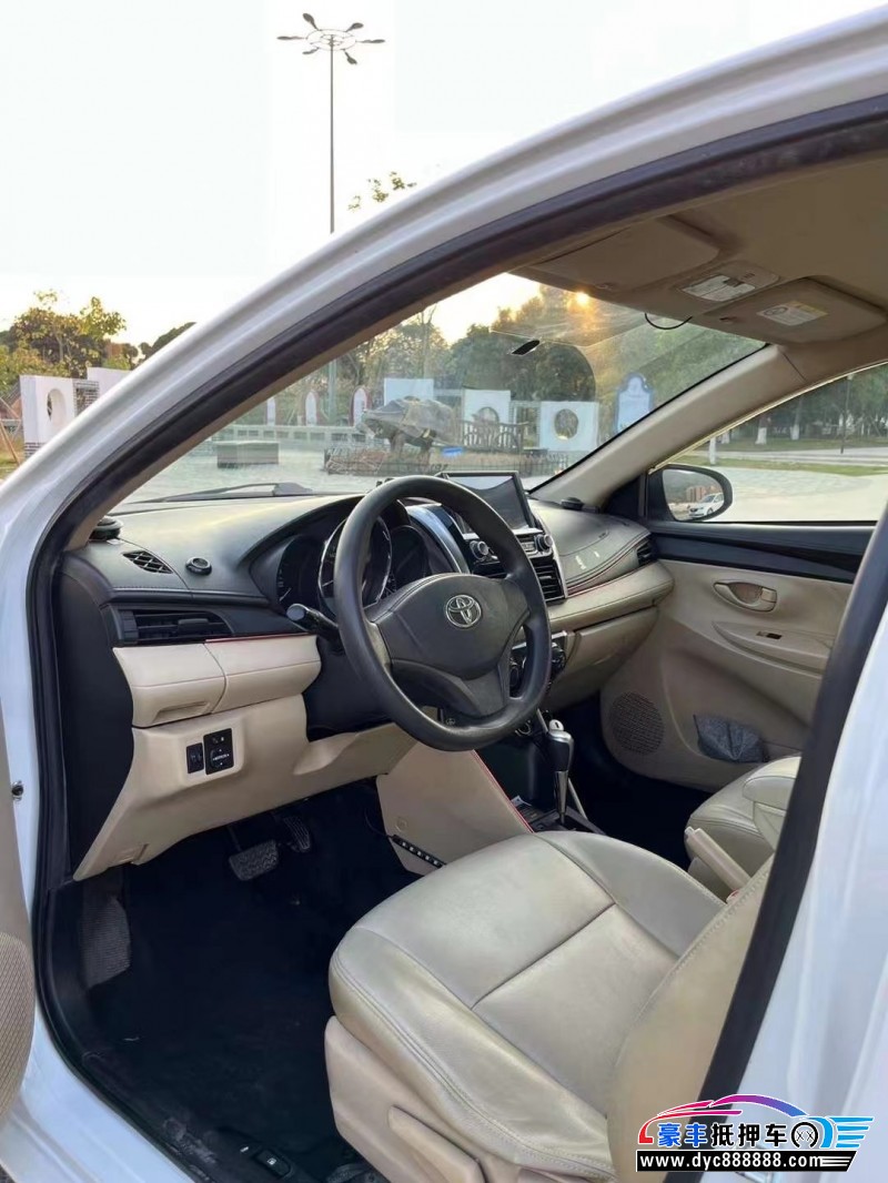 16年丰田威驰轿车抵押车出售