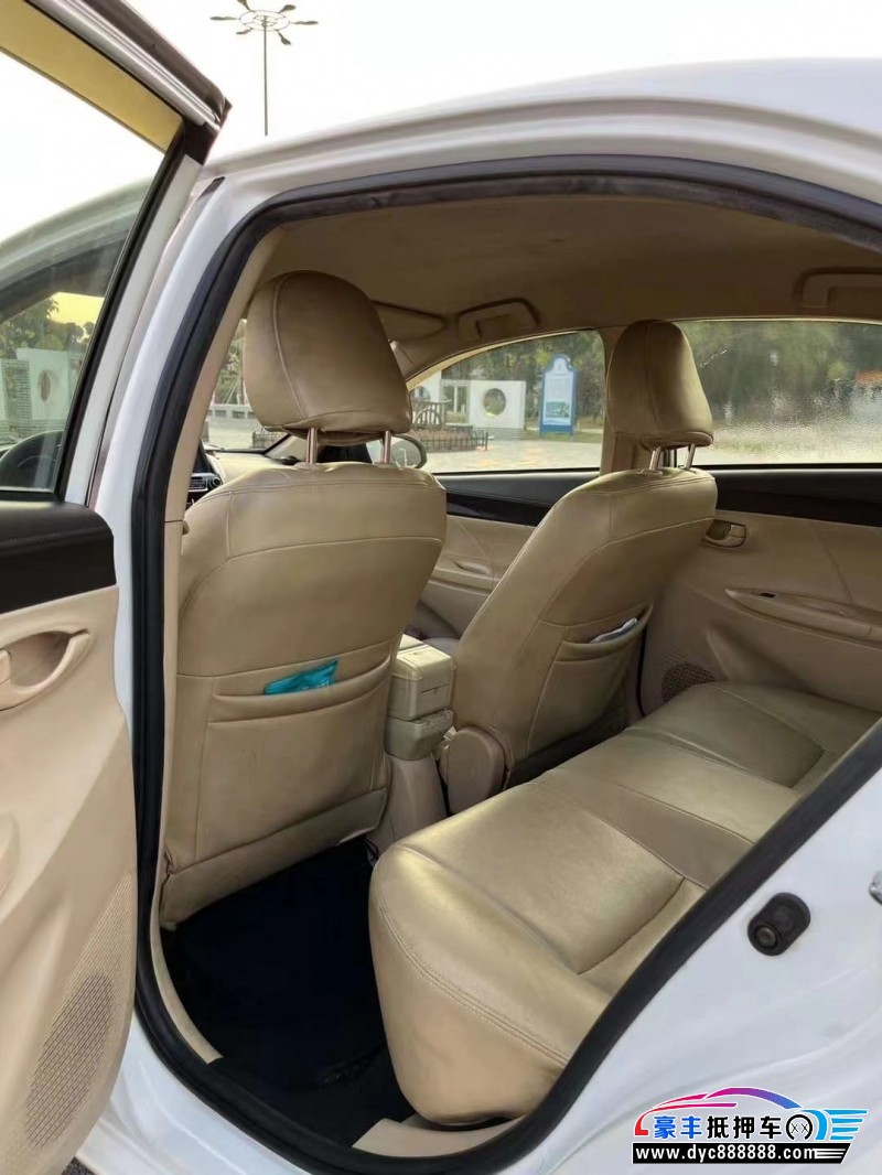 16年丰田威驰轿车抵押车出售