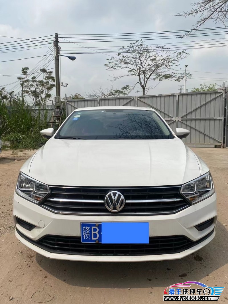 17年大众宝来轿车抵押车出售