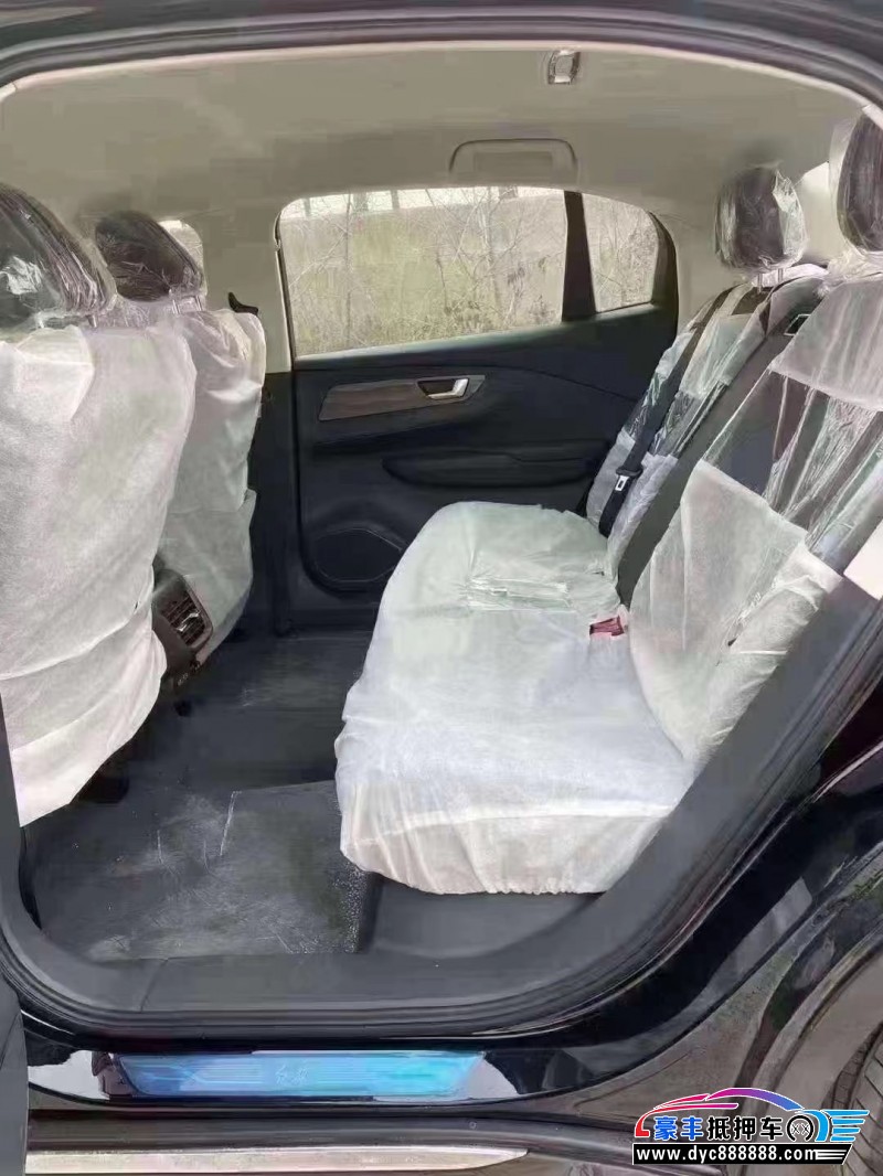 22年红旗EQM5轿车抵押车出售