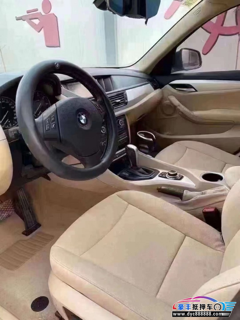 13年宝马X1SUV抵押车出售