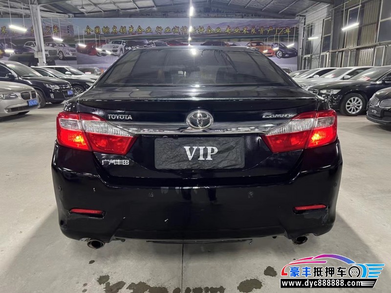 13年丰田凯美瑞轿车抵押车出售