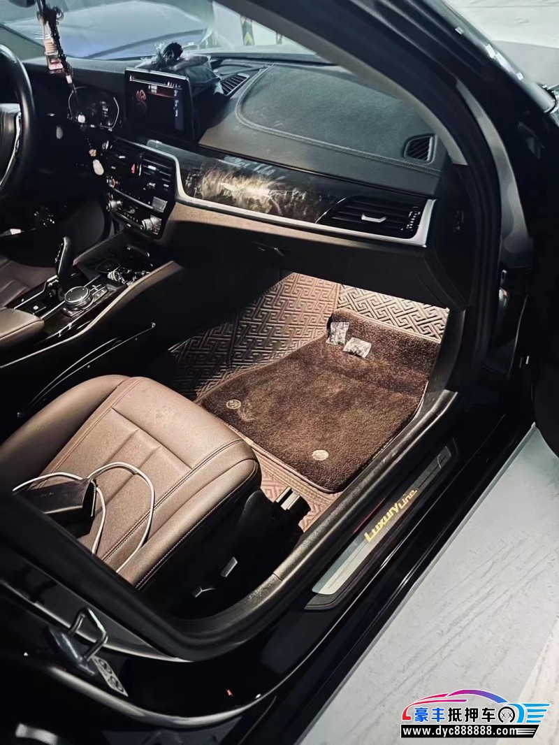 20年宝马5系轿车抵押车出售