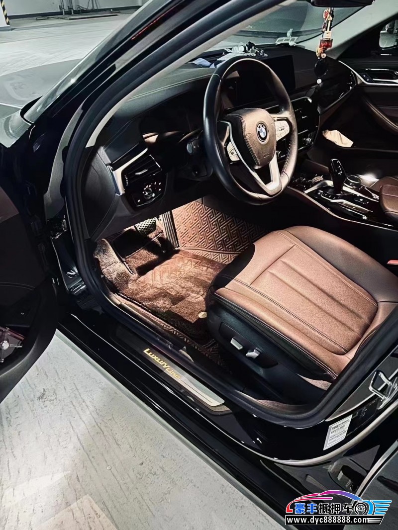 20年宝马5系轿车抵押车出售