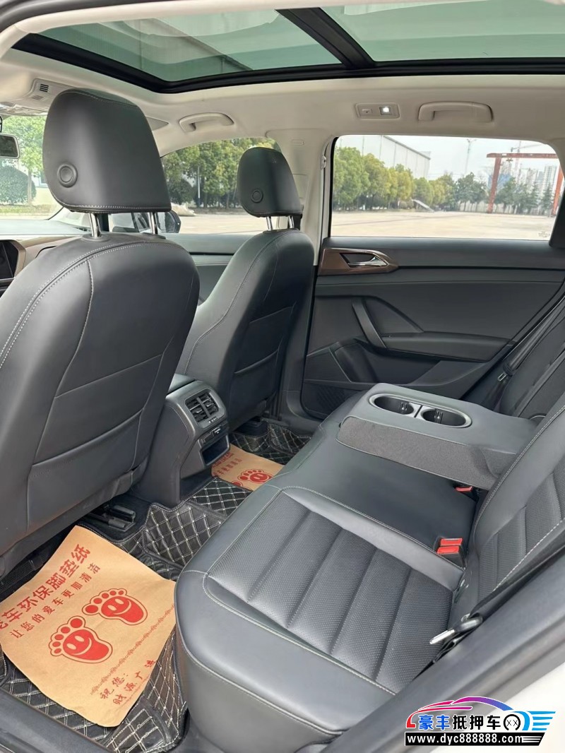 21年大众途岳轿车抵押车出售