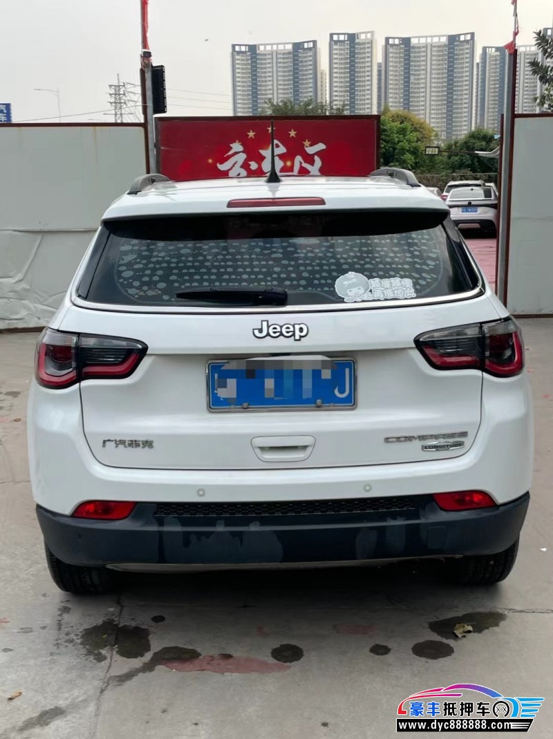 17年Jeep指南者轿车抵押车出售