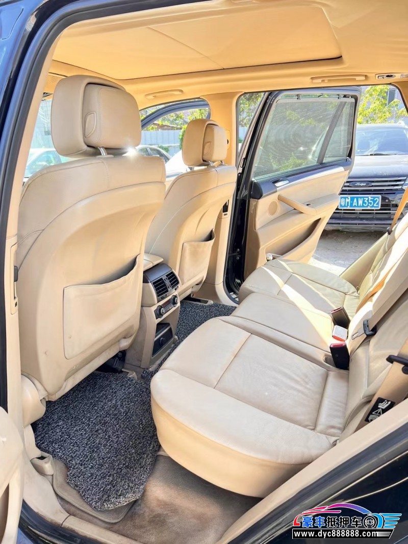 13年宝马X5轿车抵押车出售