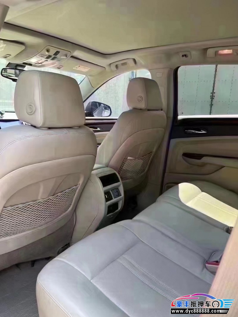 16年凯迪拉克SRX轿车抵押车出售