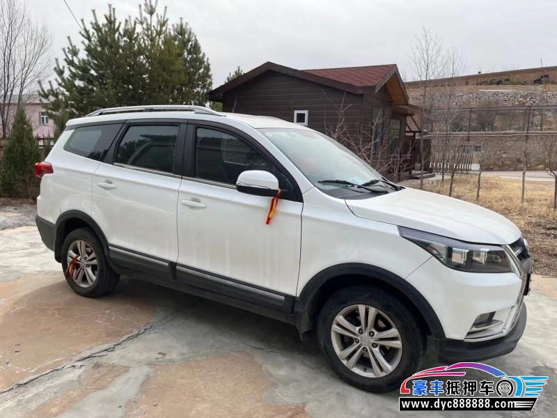 17年北汽幻速S3轿车抵押车出售