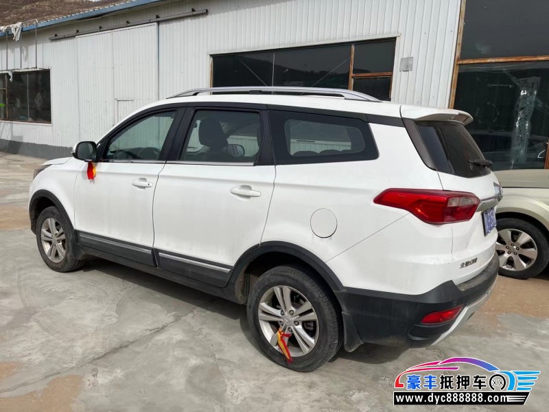 17年北汽幻速S3轿车抵押车出售