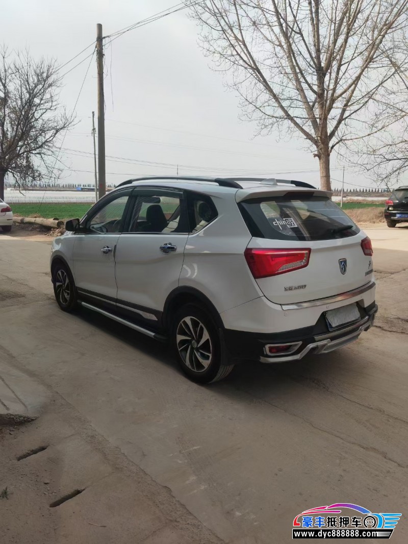 15年宝骏560轿车抵押车出售