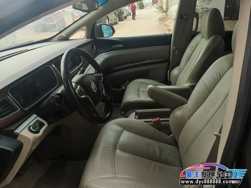 14年别克GL8轿车抵押车出售