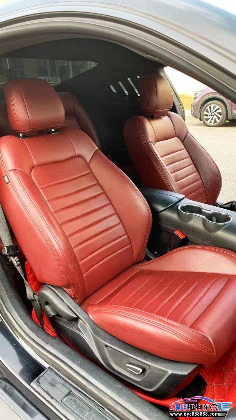 17年福特野马轿车抵押车出售