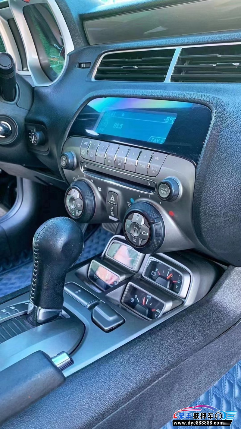 12年雪佛兰科迈罗轿车抵押车出售