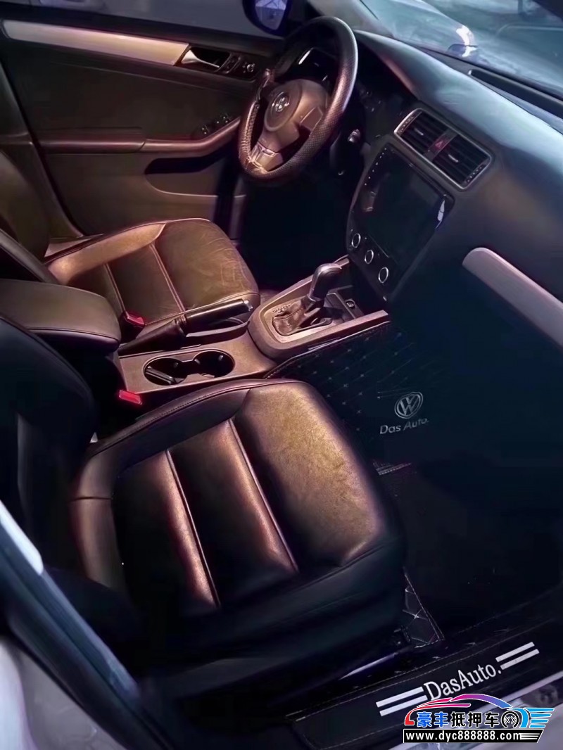 14年大众速腾轿车抵押车出售