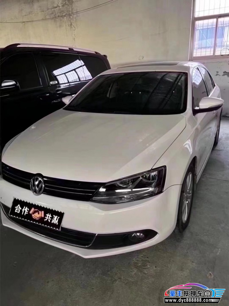 14年大众速腾轿车抵押车出售