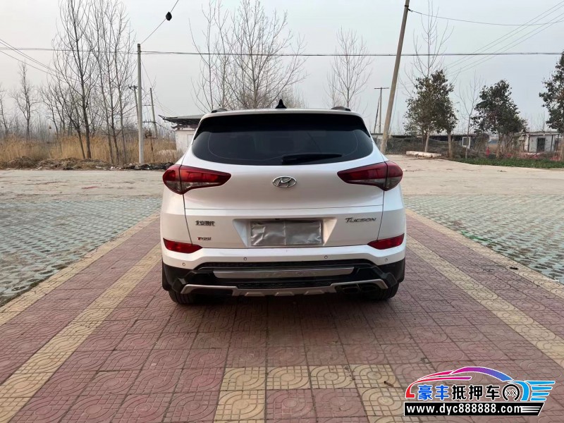 16年现代途胜轿车抵押车出售