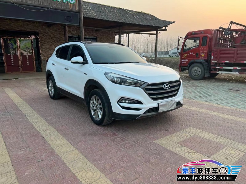 16年现代途胜轿车抵押车出售