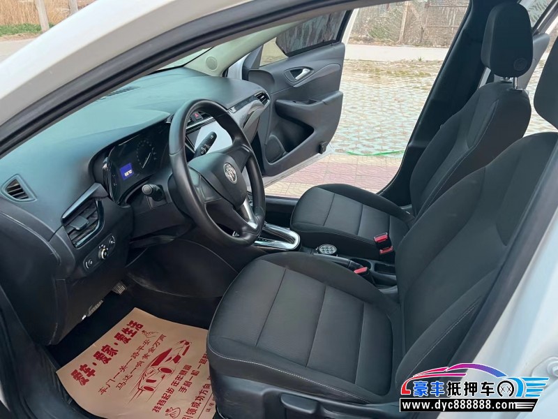 18年别克凯越轿车抵押车出售