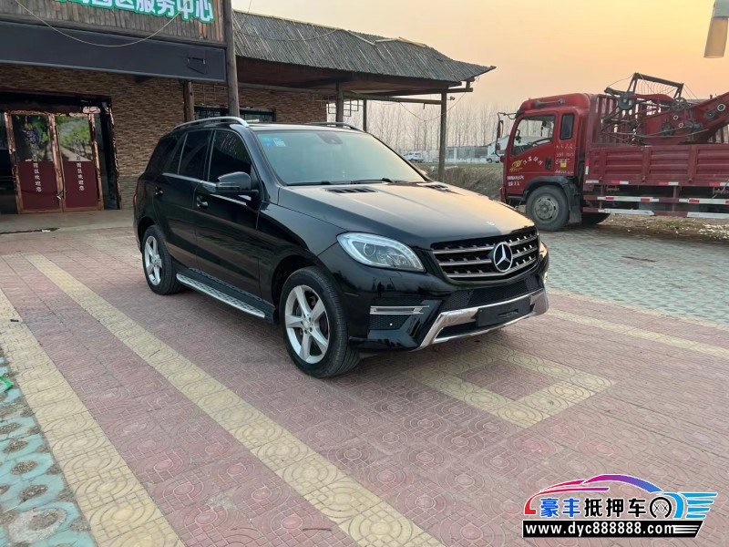 13年奔驰ML轿车抵押车出售