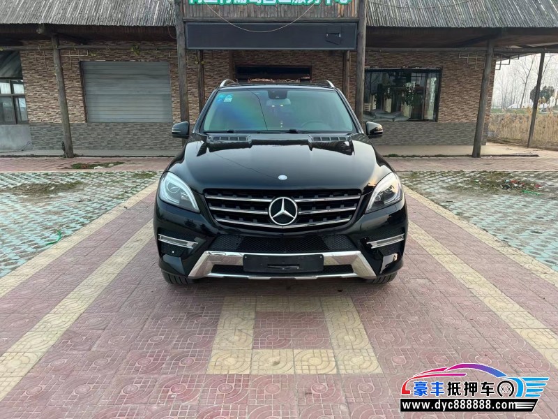 13年奔驰ML轿车抵押车出售