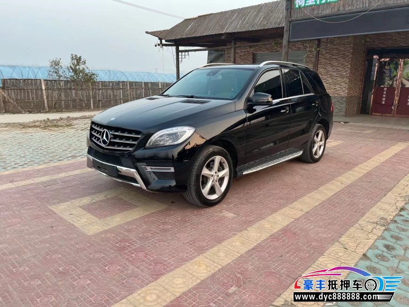 13年奔驰ML轿车抵押车出售