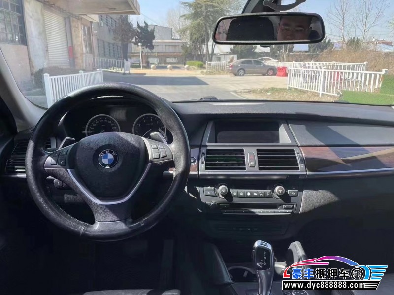 12年宝马X6轿车抵押车出售