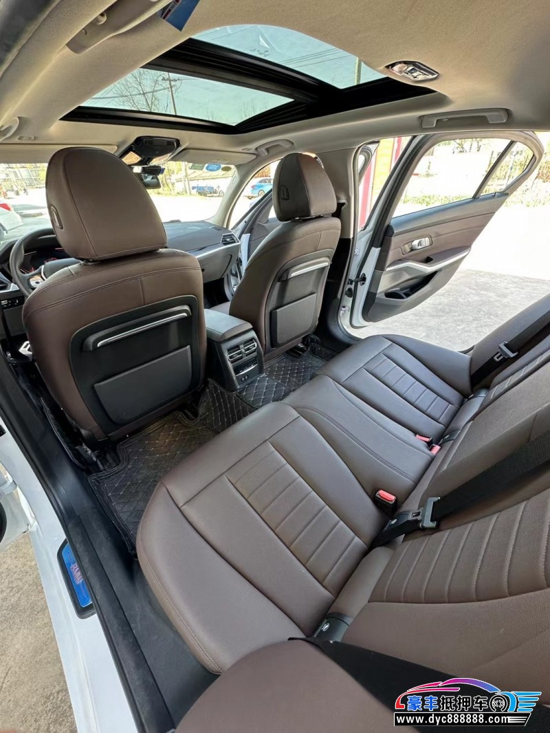 19年宝马3系轿车抵押车出售