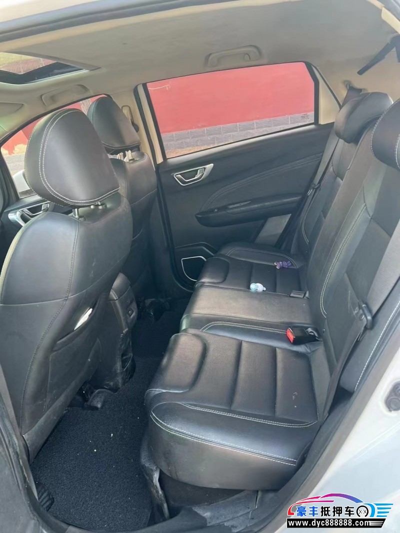 18年吉利帝豪轿车抵押车出售