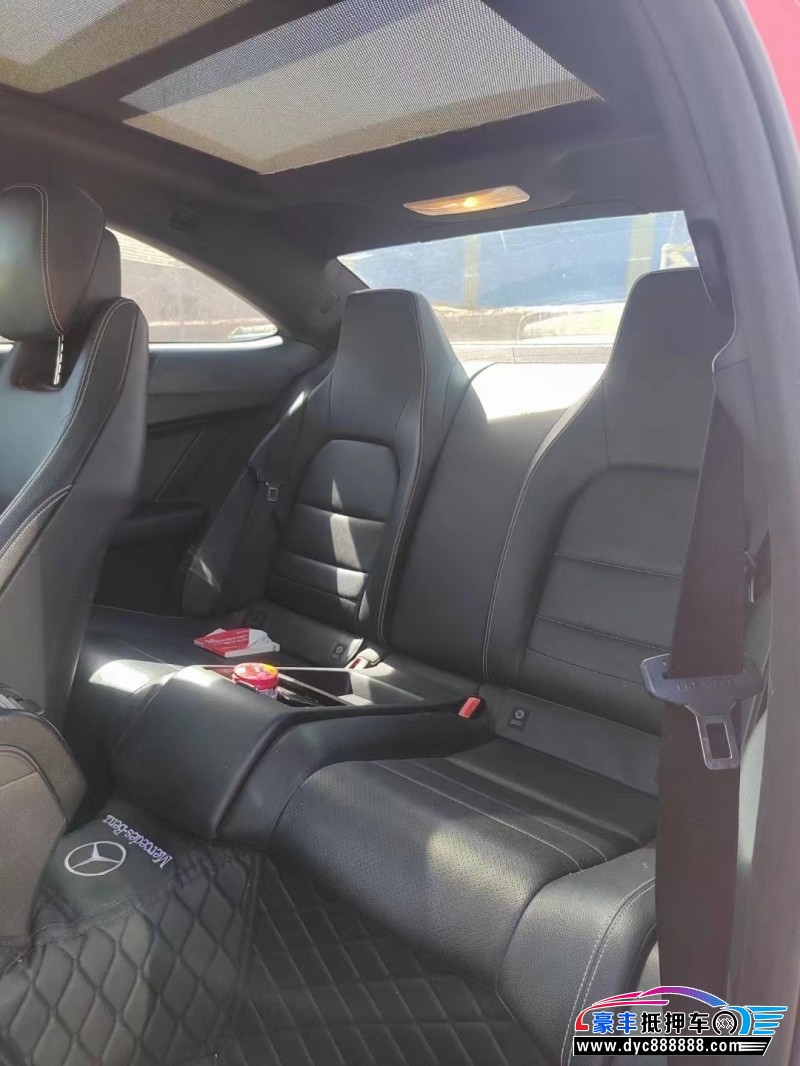 14年奔驰C轿车抵押车出售