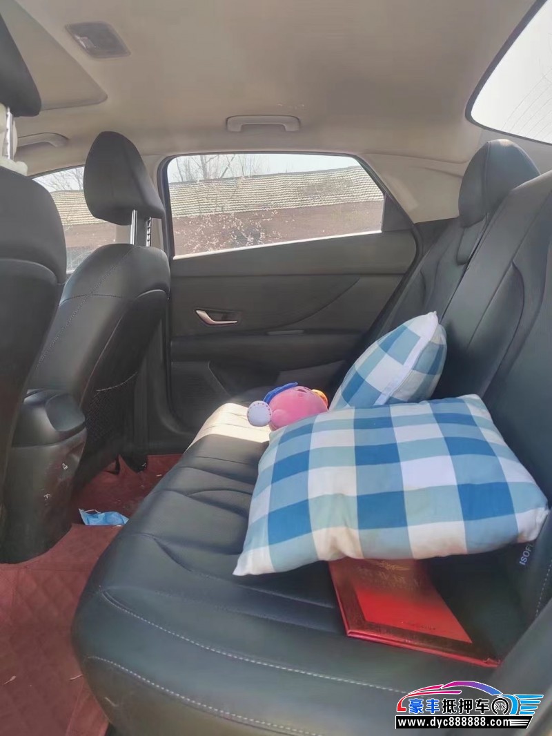 21年现代伊兰特轿车抵押车出售