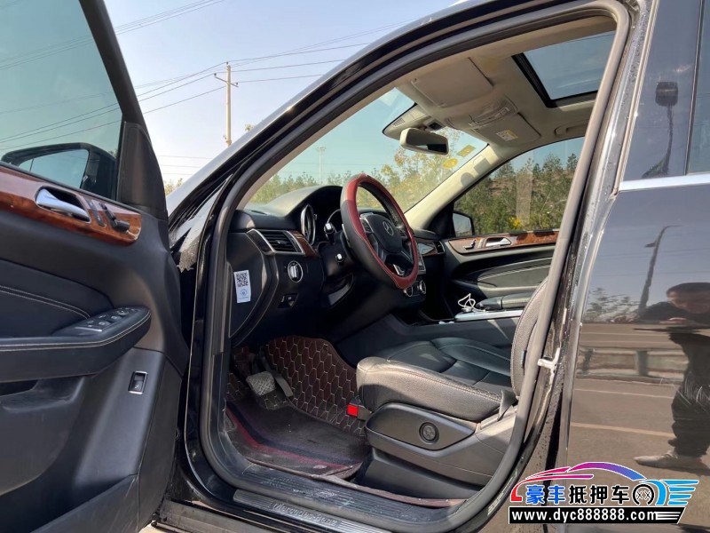 14年奔驰ML轿车抵押车出售