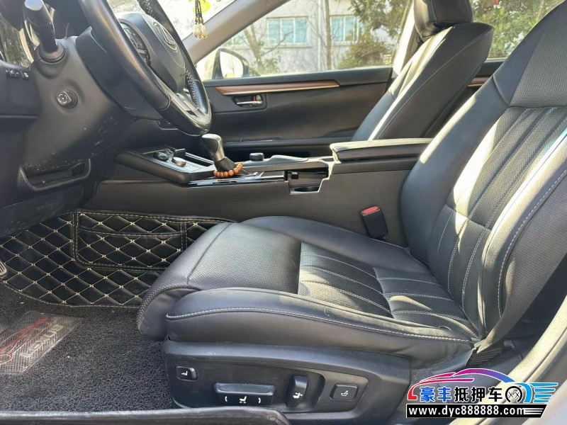 15年雷克萨斯ES轿车抵押车出售