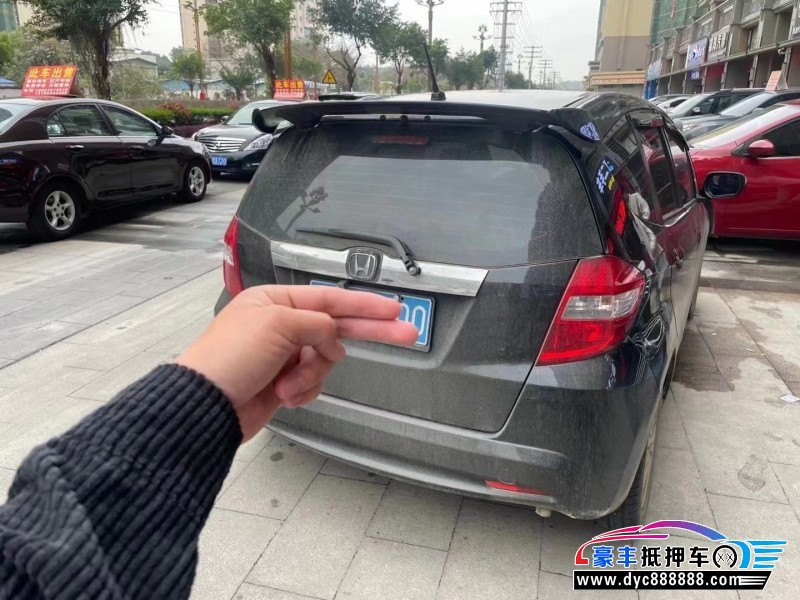 12年本田飞度轿车抵押车出售