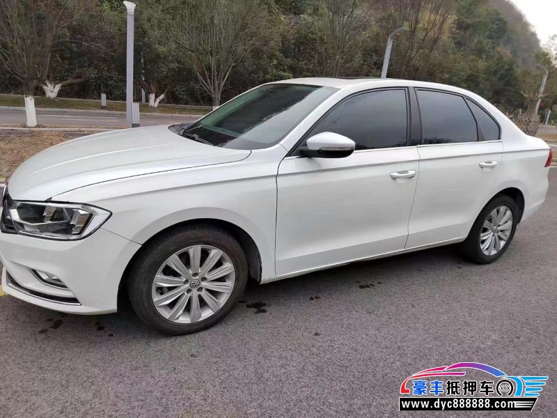 16年大众宝来轿车抵押车出售