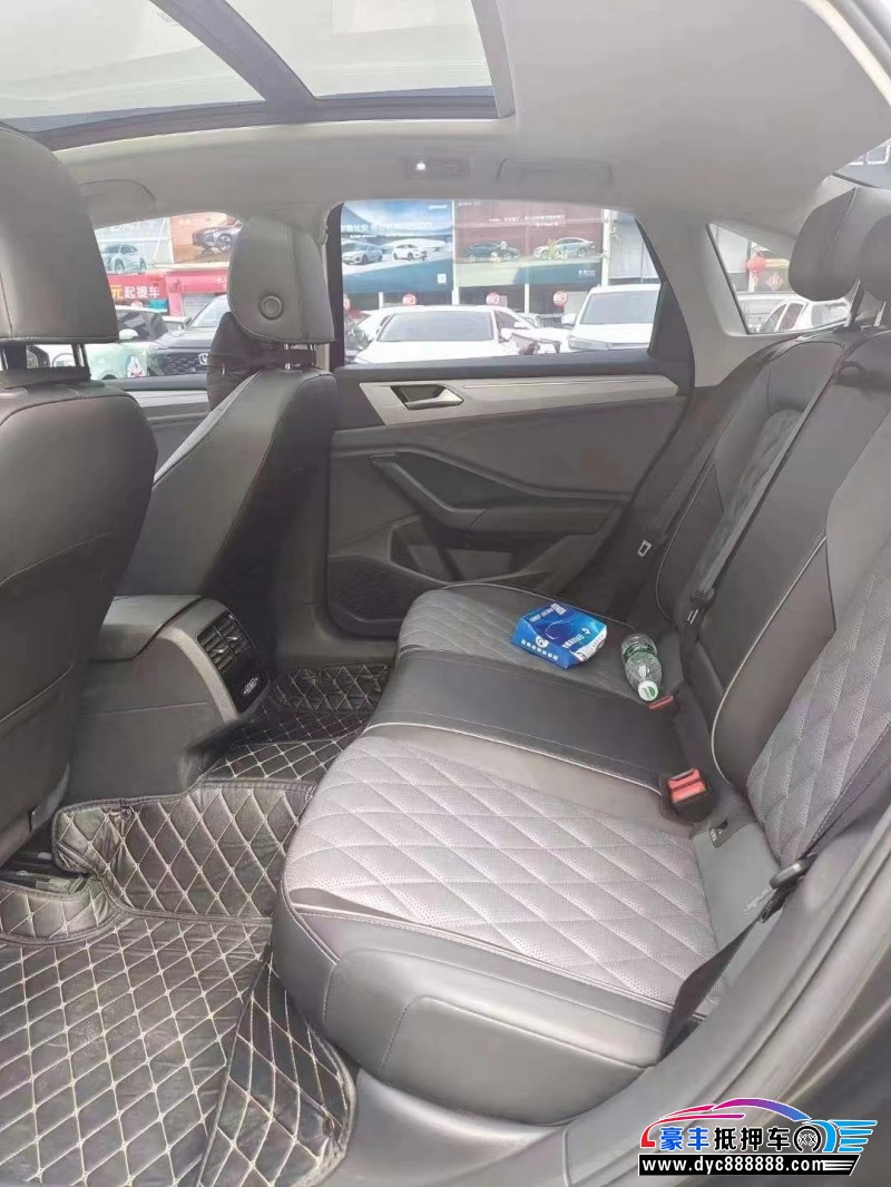 22年大众速腾轿车抵押车出售