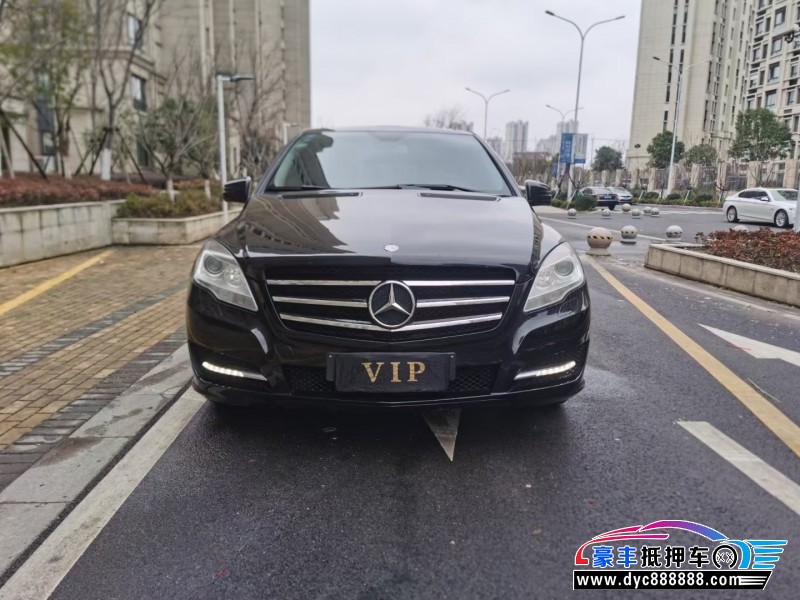 15年奔驰R级轿车抵押车出售