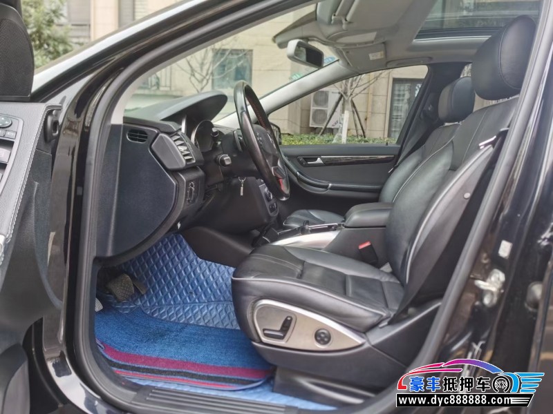 15年奔驰R级轿车抵押车出售