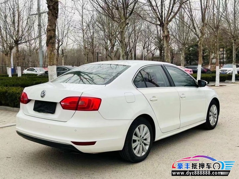 16年大众速腾轿车抵押车出售