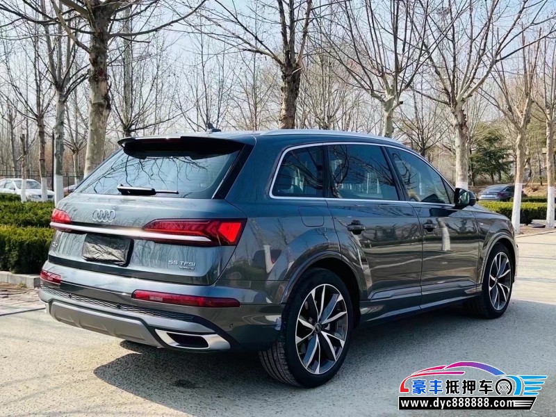 21年奥迪Q7轿车抵押车出售