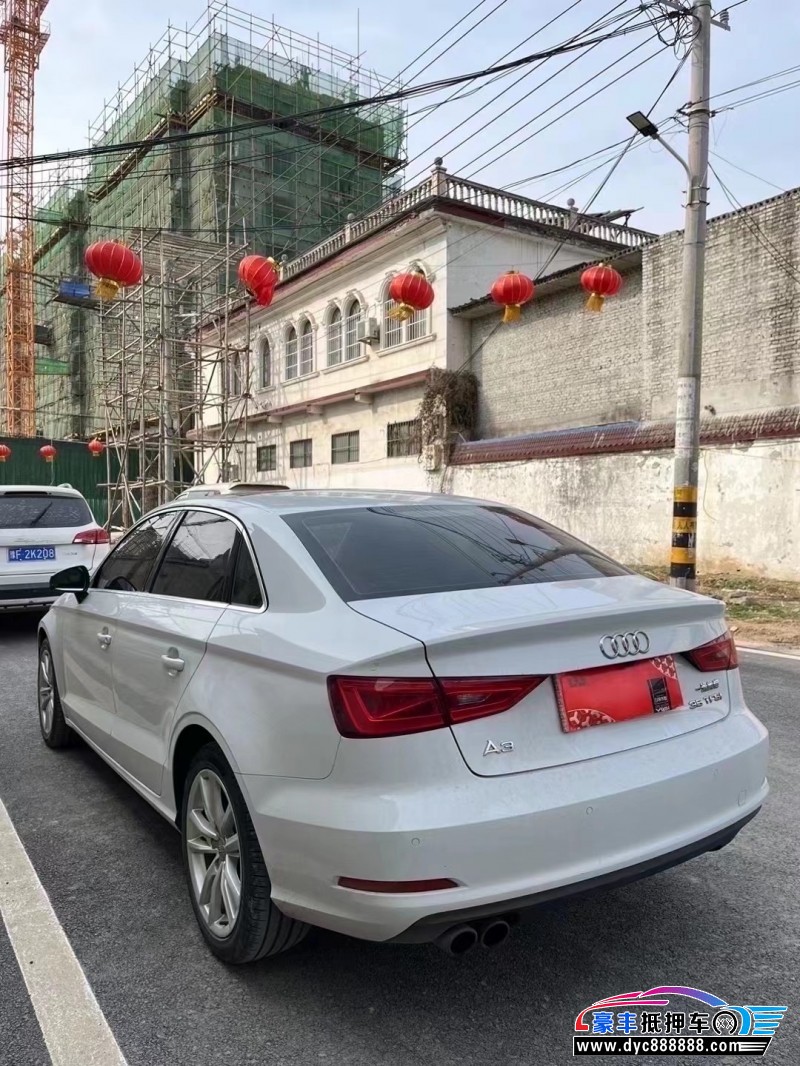 17年奥迪A3轿车抵押车出售