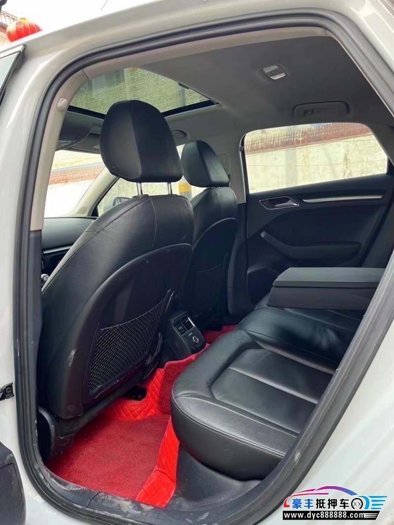 17年奥迪A3轿车抵押车出售