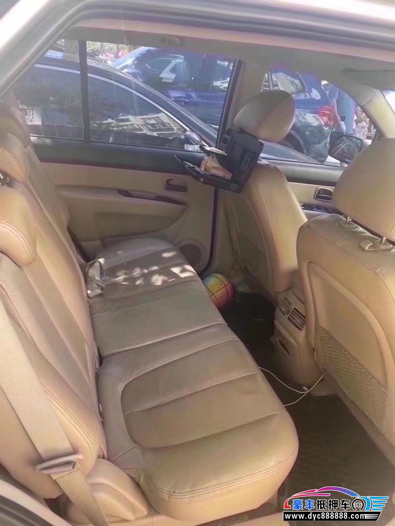 17年起亚佳乐SUV抵押车出售