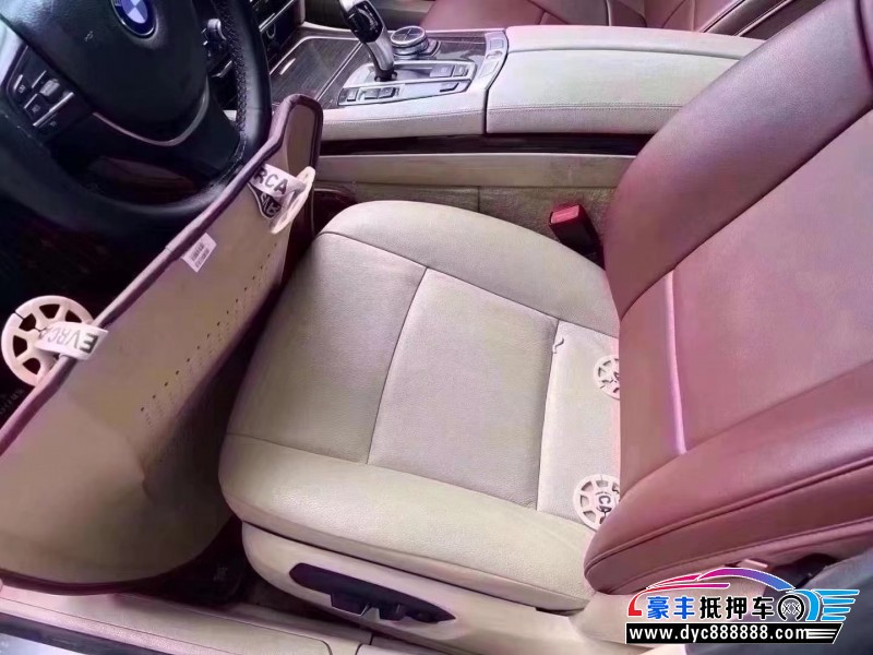 13年宝马7系轿车抵押车出售